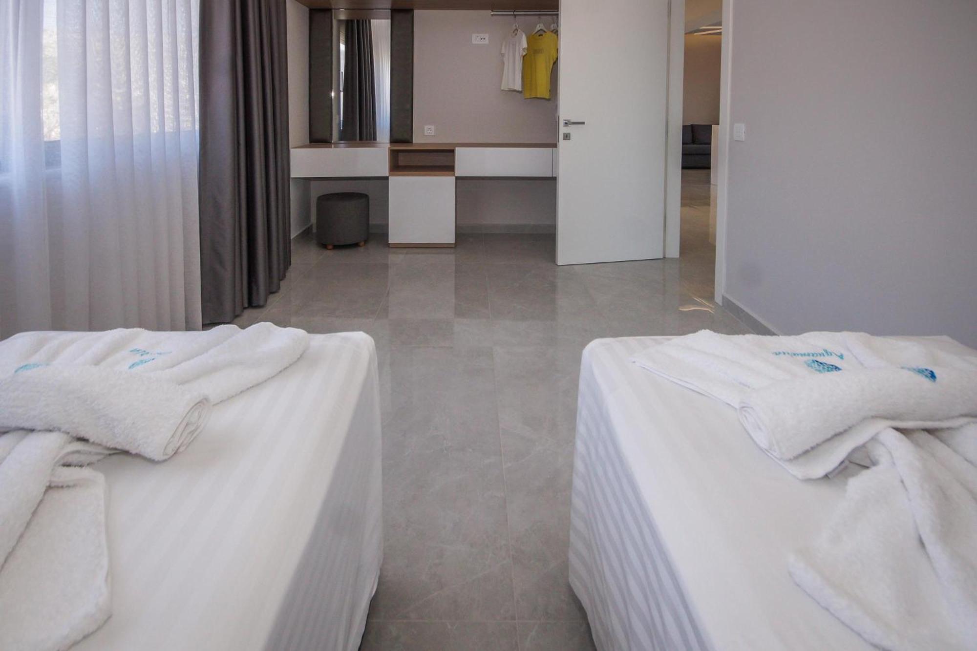 Aquamarine Luxury Suites Archangelos  Exterior foto